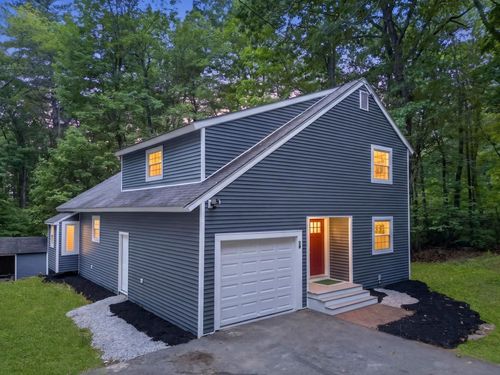29 Cunningham Dr, Derry, NH, 03038-5707 | Card Image