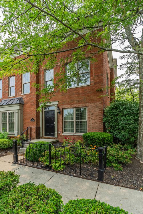 997 Star Shoot Pkwy, Lexington, KY, 40509-4480 | Card Image