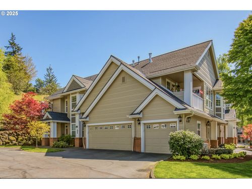 6395 Summerlinn Way, West Linn, OR, 97068-5141 | Card Image