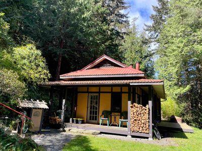 398 E Point Rd, House other with 2 bedrooms, 1 bathrooms and null parking in Saturna BC | Image 1