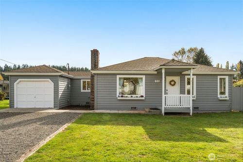 601 Beach Dr, Snohomish, WA, 98290-5649 | Card Image