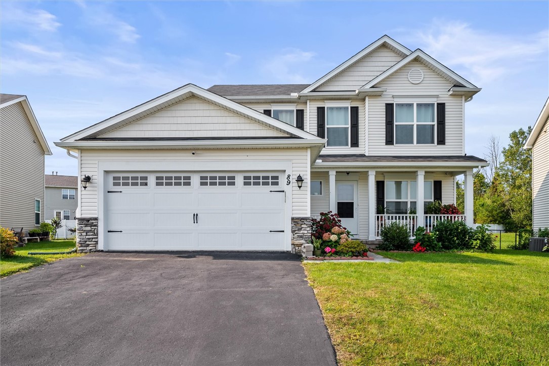 Lianne Dr, Rochester, NY 14626