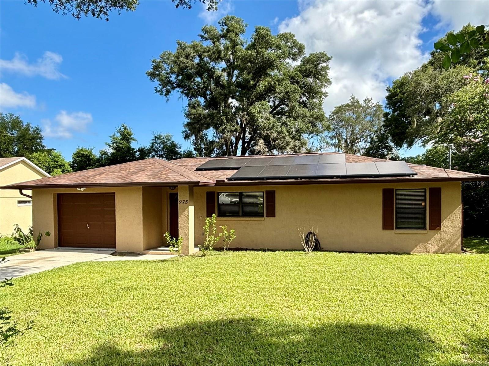 Thelma St, Orange City, FL 32763