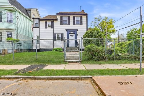 74 Lindsley Ave, Newark, NJ, 07106-1921 | Card Image