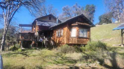 35720 Mendocino Pass Rd, Covelo, CA, 95428-9566 | Card Image