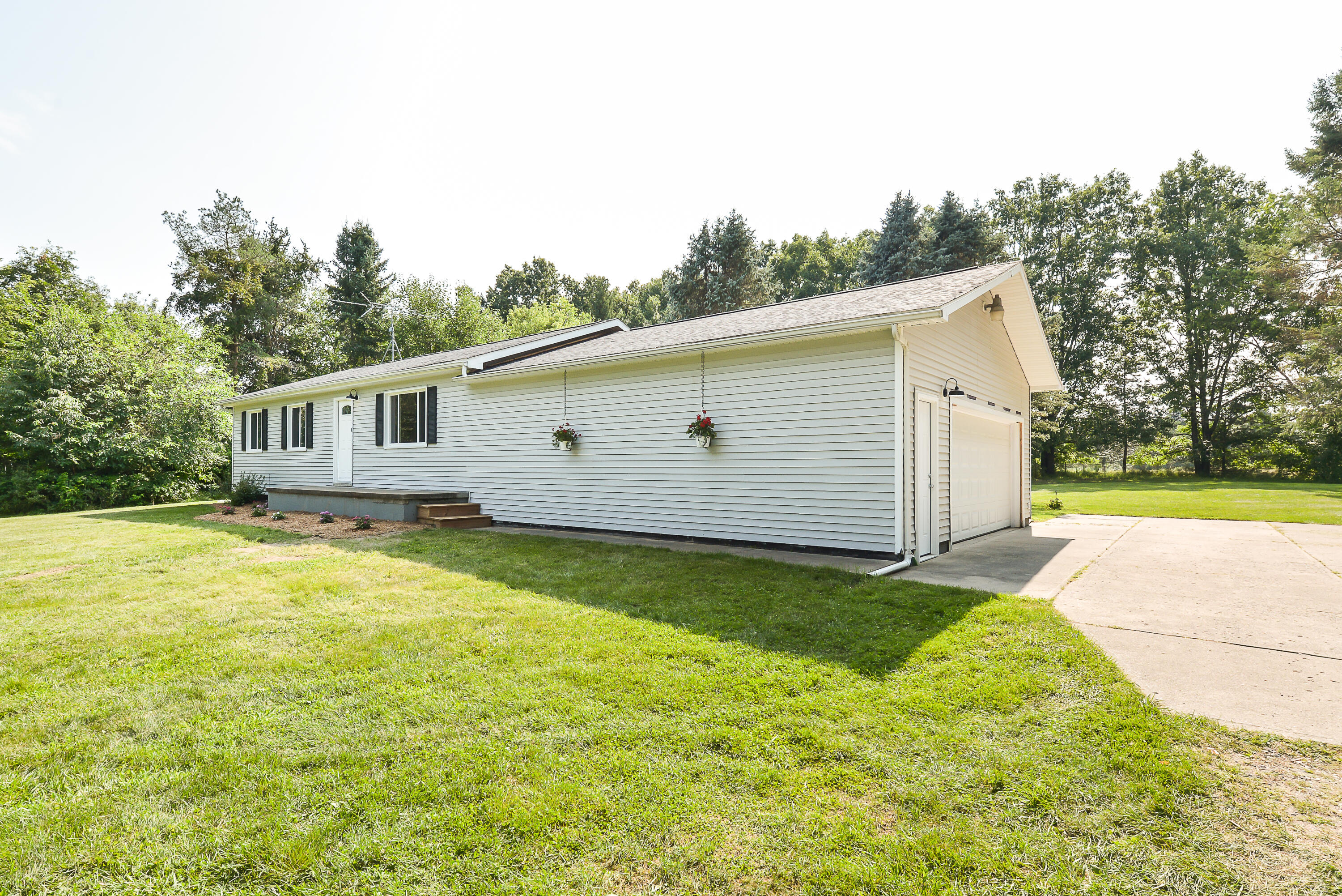 Pinckney Rd, Pinckney, MI 48169 #1