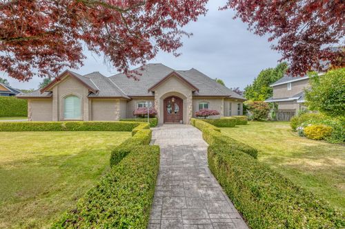 2313 Chantrell Park Dr, Surrey, BC, V4A9W8 | Card Image