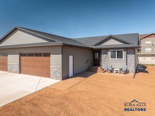 8513 Healing Way, Rapid City, SD, 57702-6607 | Card Image