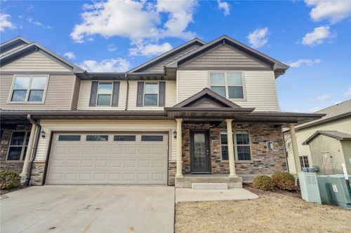 469 Cambria Dr, North Liberty, IA, 52317-7607 | Card Image