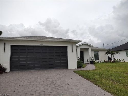 3205 Jacaranda Pkwy E, CAPE CORAL, FL, 33909 | Card Image