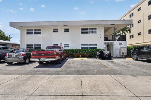 4-1740 Funston St, Hollywood, FL, 33020-6454 | Card Image