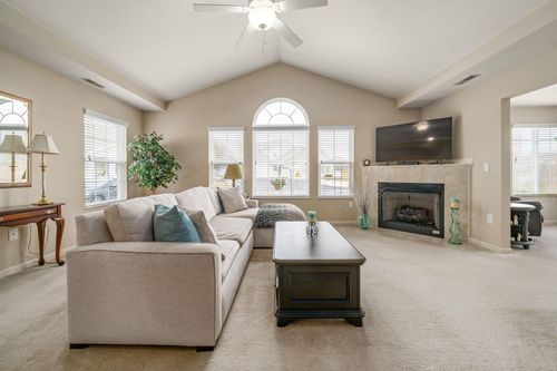 5326 Bridwell Ln, Westerville, OH, 43081-7917 | Card Image