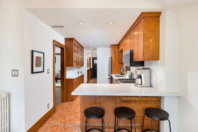 27 Larkin Ave, House other with 4 bedrooms, 2 bathrooms and null parking in Toronto ON | Image 14