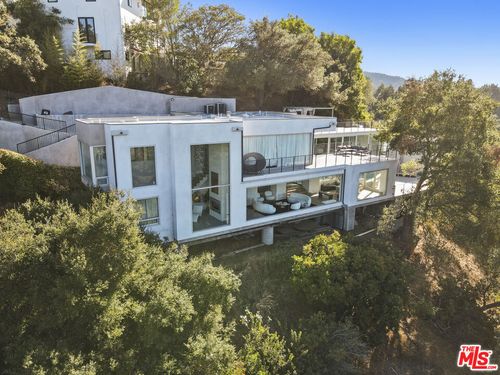 9716 Oak Pass Rd, Beverly Hills, CA, 90210 | Card Image