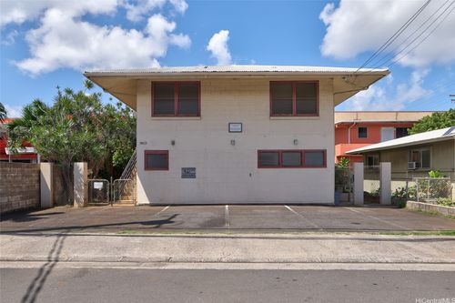 1823 Democrat St, Honolulu, HI, 96819-3122 | Card Image