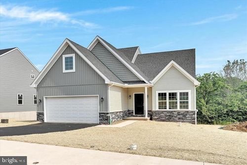 231 Pilgrim Dr, LANCASTER, PA, 17603-5686 | Card Image