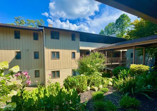 unit-302-224 Woodland Rd, Gatlinburg, TN, 37738-5898 | Card Image