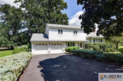 45 Calgary Circle, House other with 4 bedrooms, 2 bathrooms and null parking in Marlboro NJ | Image 2