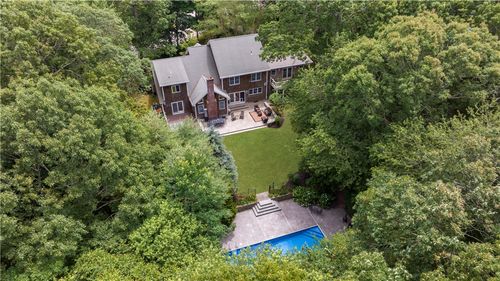 258 Woodridge Dr, Saunderstown, RI, 02874-1942 | Card Image