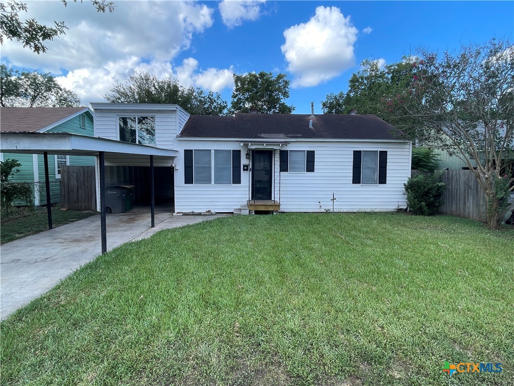 Mimosa Ave, Victoria, TX 77901