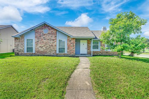 1300 Rivercrest Blvd, Allen, TX, 75002-2921 | Card Image