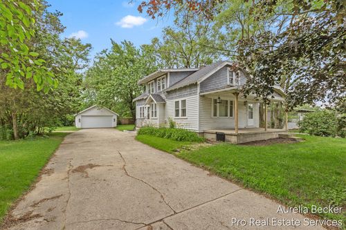 210 44th St Se, Grand Rapids, MI, 49548-4376 | Card Image