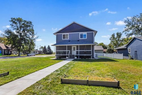 219 W Walnut St, Canistota, SD, 57012 | Card Image