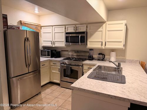 b3-814 W Bleeker Street, Aspen, CO, 81611 | Card Image