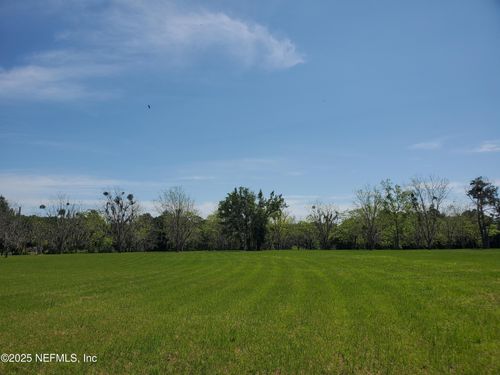 651 State Road 21, Hawthorne, FL, 32640-4121 | Card Image