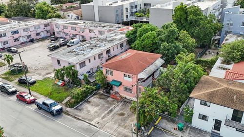 984 Sw 6th St, Miami, FL, 33130-3204 | Card Image