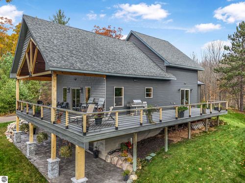 5242 W Big Sky Trl, Cadillac, MI, 49601-8035 | Card Image