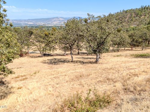 lot-7-3567 S Stage Rd, Medford, OR, 97501-4168 | Card Image