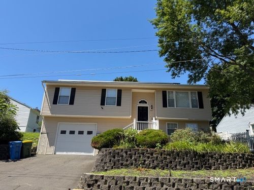 83 Essex Ave, Waterbury, CT, 06704-1418 | Card Image