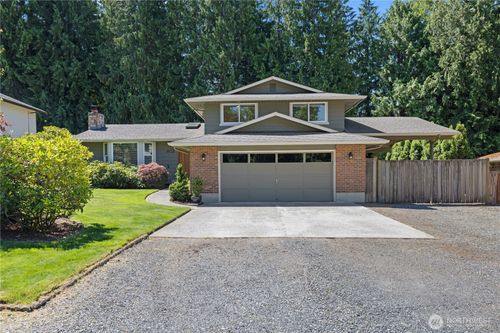 802 105th Place Se, Everett, WA, 98208 | Card Image