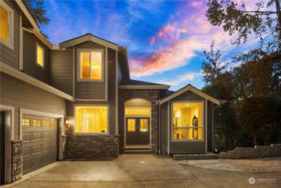 10963 Se 62nd Street, House other with 5 bedrooms, 3 bathrooms and 3 parking in Bellevue WA | Image 2