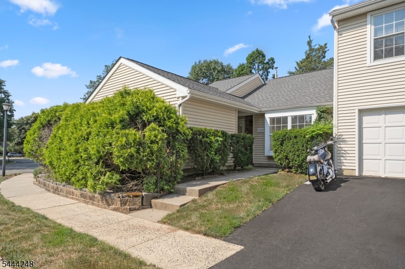 Residential Lease in Franklin Twp. 3