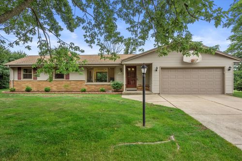 5414337 Vera Ln, Menomonee Falls, WI, 53051-6820 | Card Image
