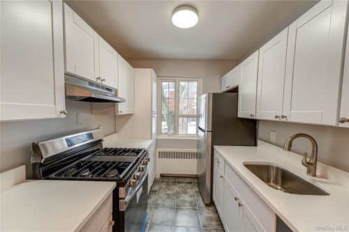 apt-75a-26 Nathan Hale Dr, Huntington, NY, 11743-7036 | Card Image