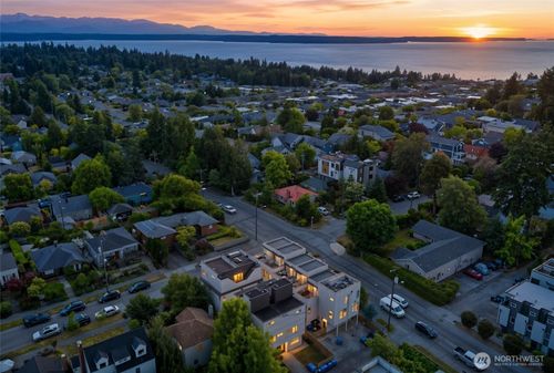 b-8358 19th Ave Nw, Seattle, WA, 98117-3516 | Card Image