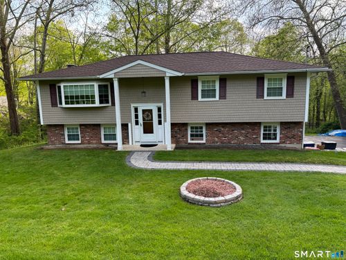 22 Prospect Dr, Brookfield, CT, 06804-1118 | Card Image