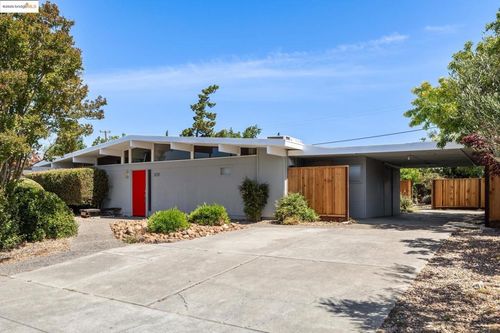 3731 Merridan Dr, Concord, CA, 94518-1621 | Card Image