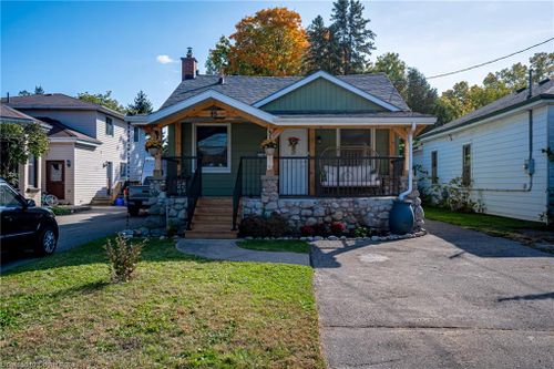 85 Grand St, Brantford, ON, N3R4B5 | Card Image