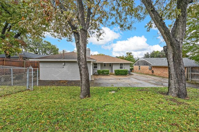 9211 Crestlake Dr, House other with 3 bedrooms, 2 bathrooms and null parking in Dallas TX | Image 10