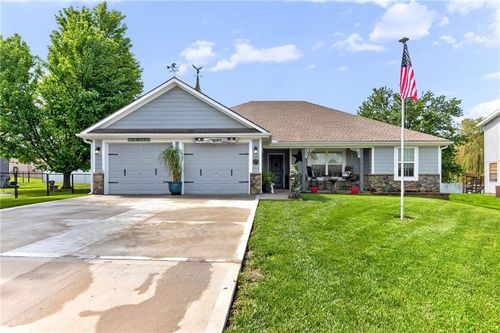 205 Ceremonial Dr, Buckner, MO, 64016-3700 | Card Image