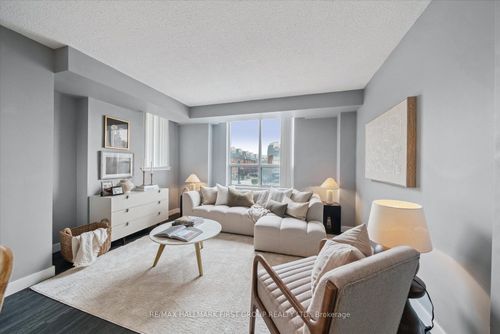 204-1625 Pickering Pky, Pickering, ON, L1V6Z6 | Card Image