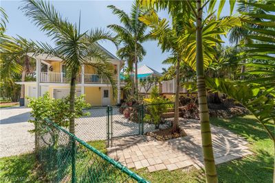 7146 Congdon Road, House other with 4 bedrooms, 3 bathrooms and null parking in Fort Myers FL | Image 2