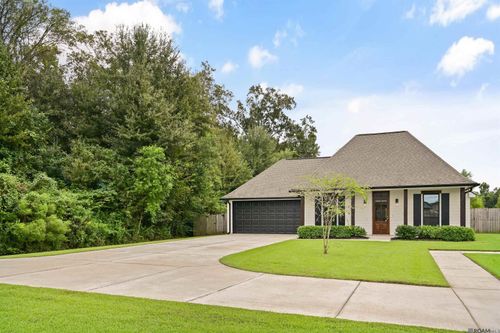 907 Flat Lands Dr, Gonzales, LA, 70737-4892 | Card Image