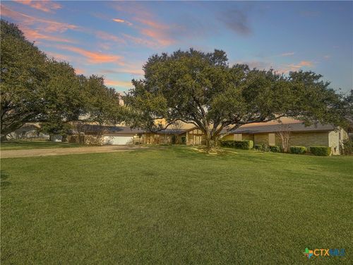903 N Hoover Ave, Cameron, TX, 76520-2938 | Card Image