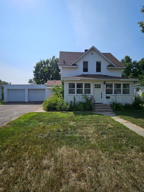 1015 1st St Se, Wadena, MN, 56482-1808 | Card Image