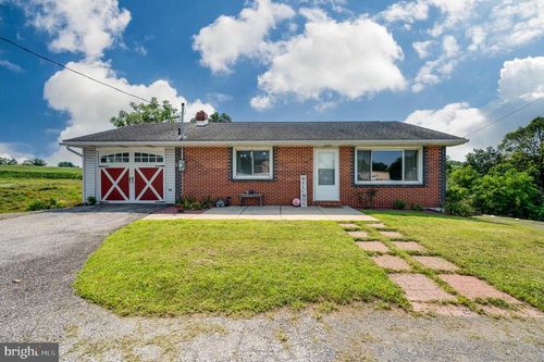 1144 Brownsville Rd, WERNERSVILLE, PA, 19565-9674 | Card Image